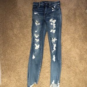 Denim skinny jeans with holes
